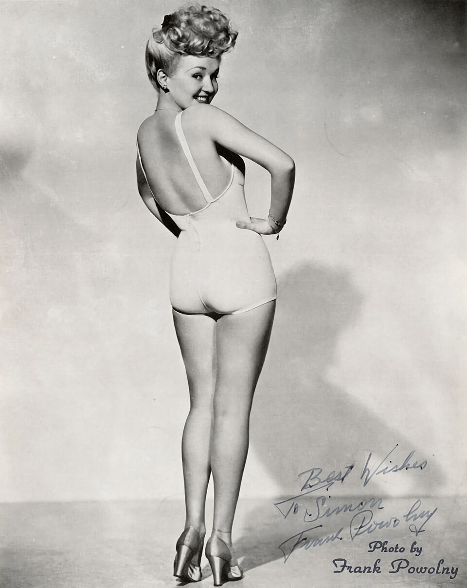 Frank Powolny, Betty Grable, 1943